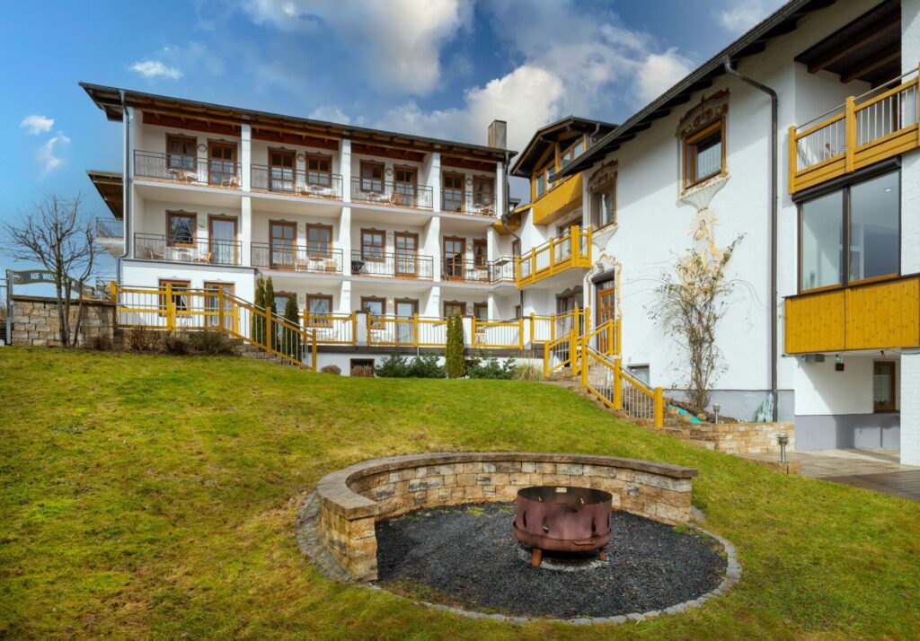 Aussenansicht Riesberghof (3)
